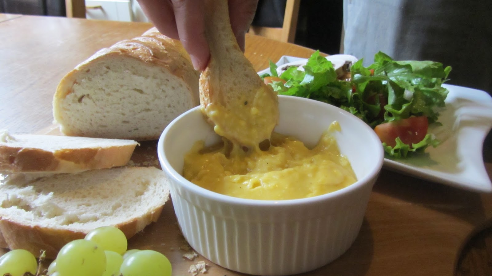 Vegan kochen mit Jérôme Eckmeier: Veganes Käsefondue