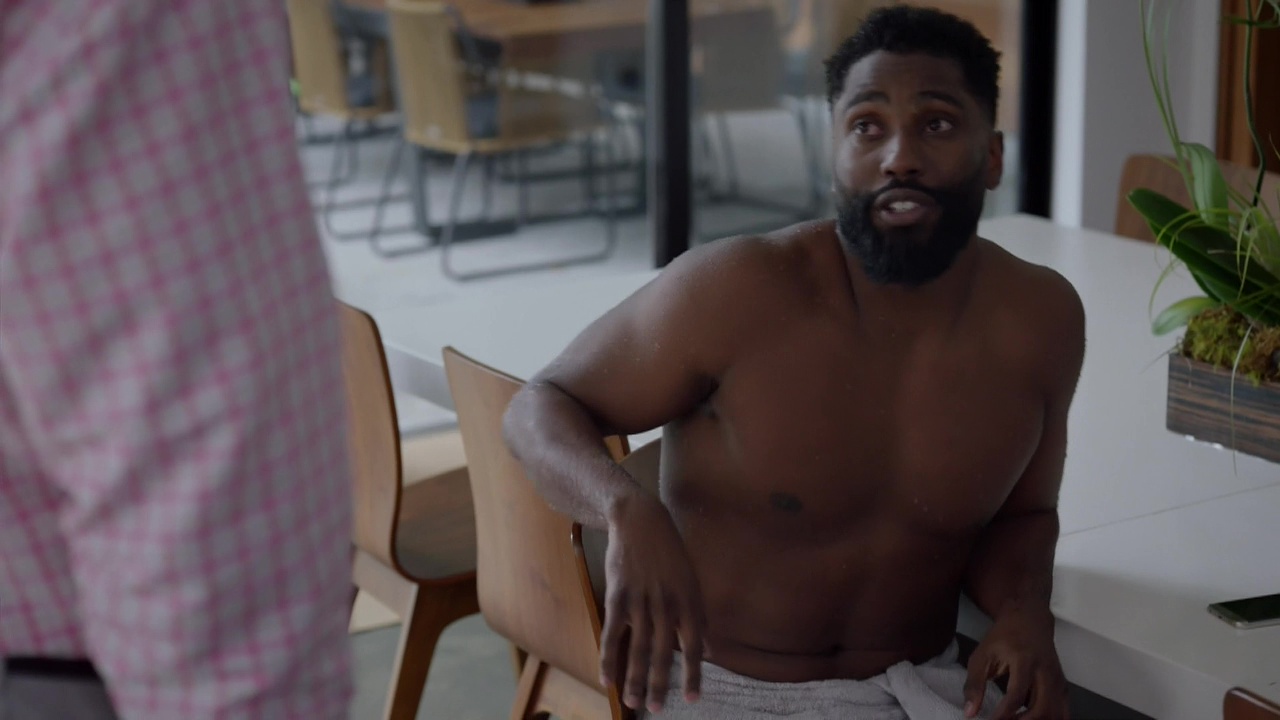 ausCAPS: John David Washington shirtless in Ballers 2-08 "La