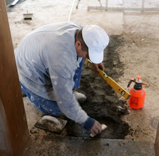 Starting to make a level for the floor Starting to make a level for the floor
