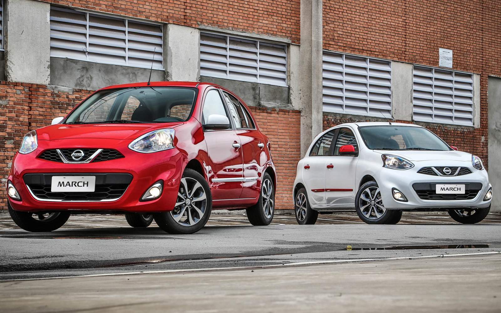 Nissan March e Versa 2016 ganham novo kit multimídia