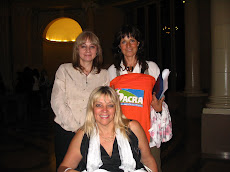 Con Silvia Baglioni y Vilma Ripoll, luego de la entrega de Premios en la Legislatura