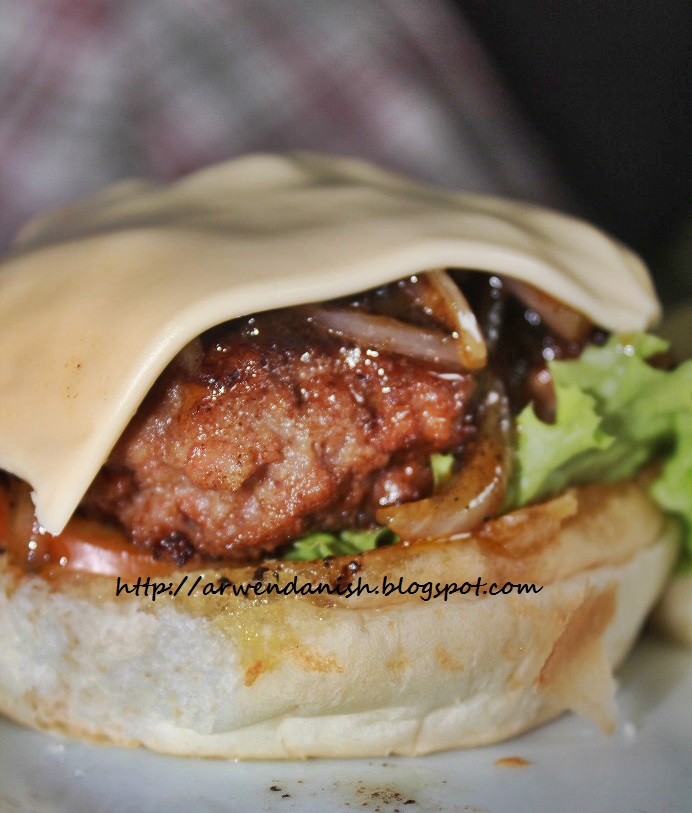 RESEPI BURGER BAKAR HOMEMADE
