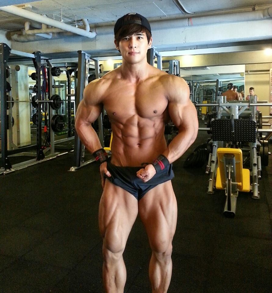 Body Builder Asian 4