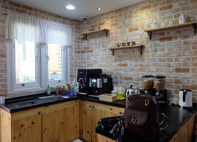 24 Guesthouse Myeongdong Avenue Pantry area where you can prepare your breakfast