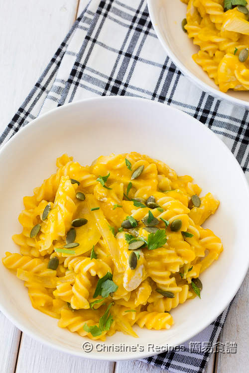 Pasta & Chicken In Creamy Pumpkin Sauce01