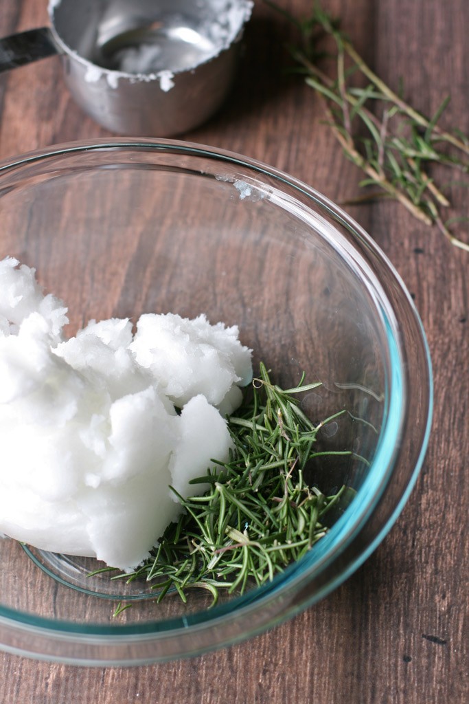Amazing DIY coconut oil hair masks for the Delhi Winters