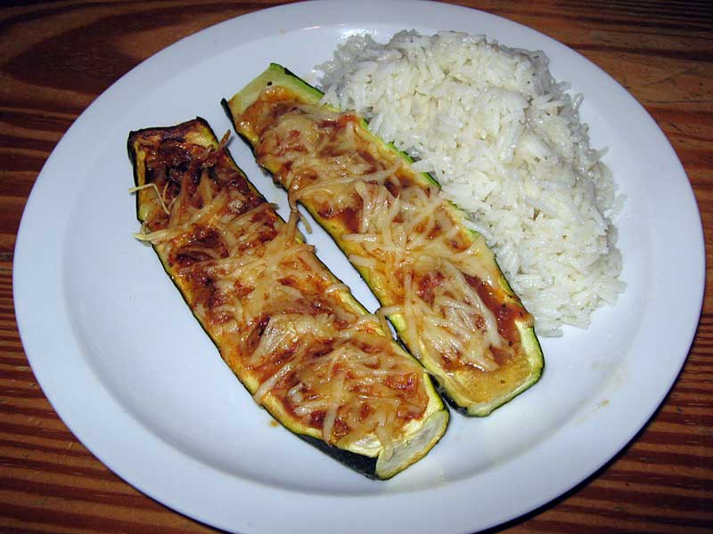 Kochblog für Genießer: Gefüllte Zucchini Kochblog für Genießer: Gefüllte Zucchini