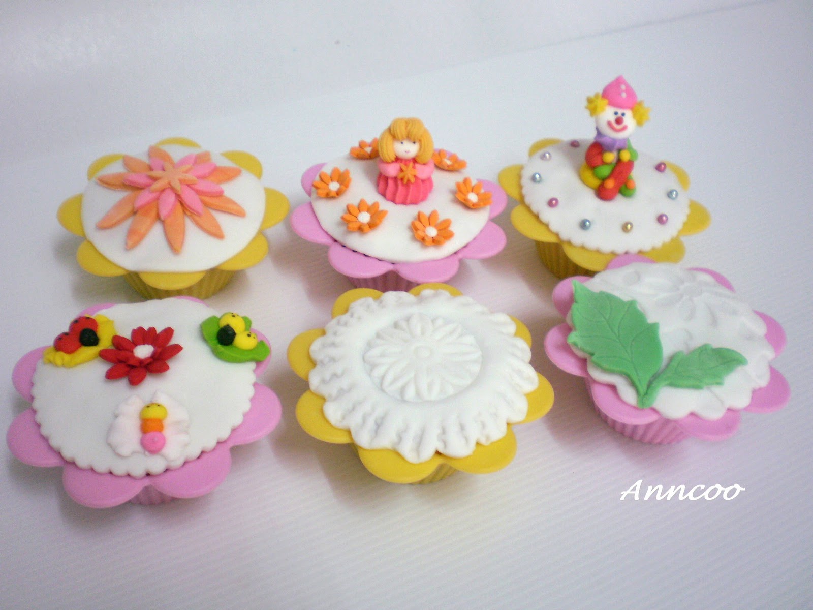 Anncoo Journal Come for Quick and Easy Recipes My First Decorate Fondant Cupcakes