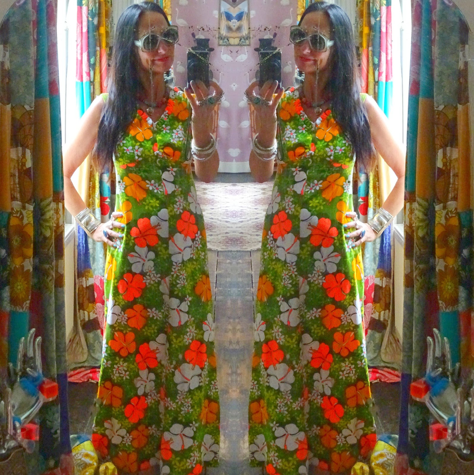 Vintage Vixen Vix's Week Dresses, Doll's Houses & Charity Shop Finds