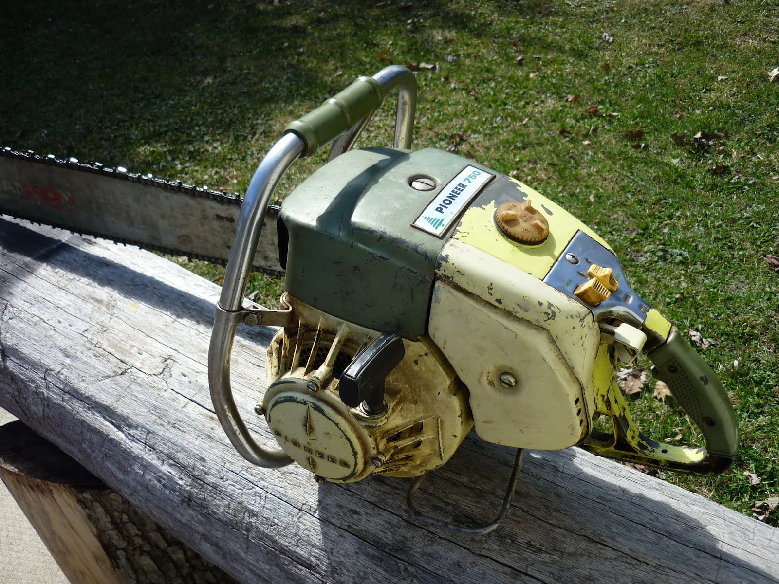 VINTAGE CHAINSAW COLLECTION PIONEER 750