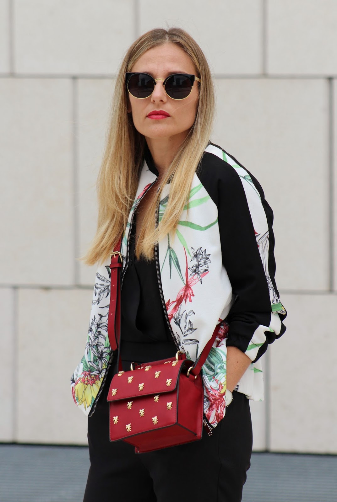 Eniwhere Fashion - Zaful - Black jumpsuit and floral bomber