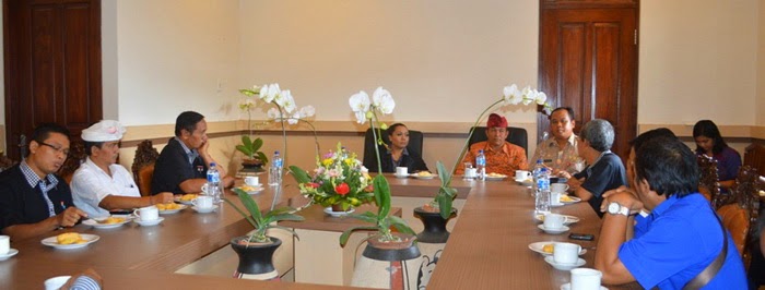 Undang Pimred, Bupati Tabanan Paparkan Program Unggulan