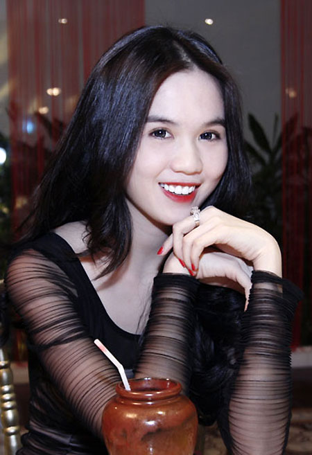 Ngoc Trinh Beautiful With Black Skirt Viet Nam Bikini Model 1000 Asian Beauties Part 1