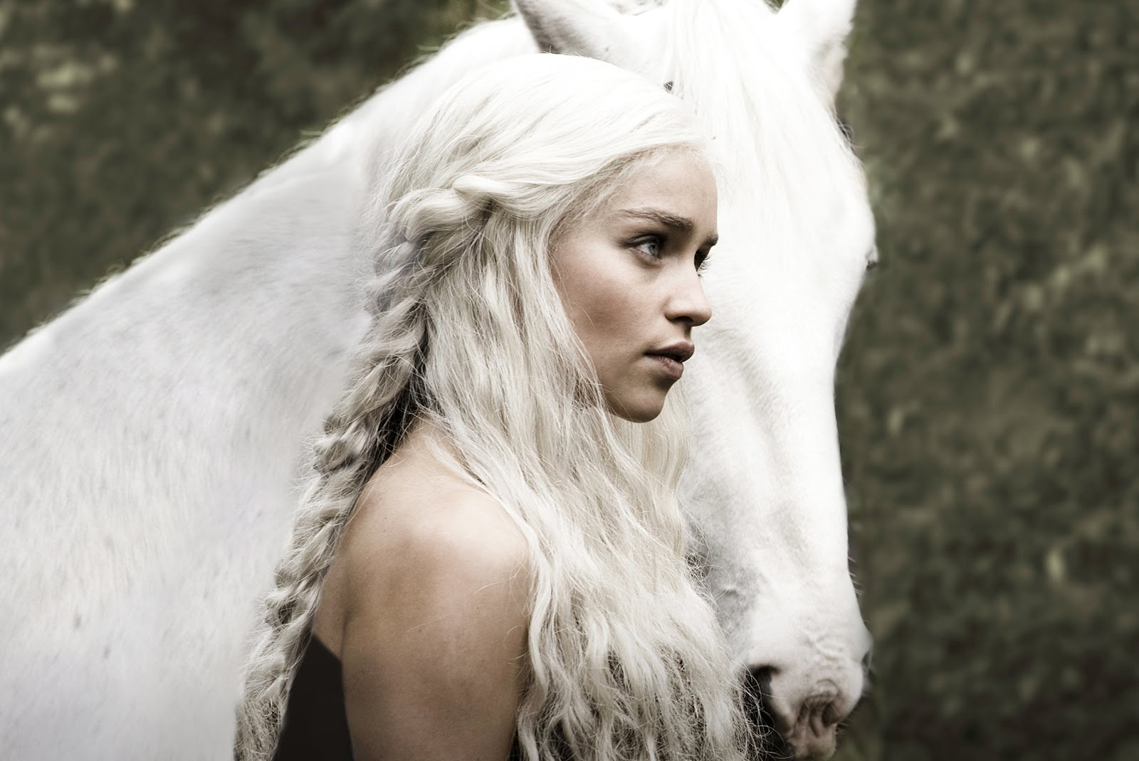 Celebrities, Movies and Games Emilia Clarke as Princess Daenerys Targaryen Game of Thrones