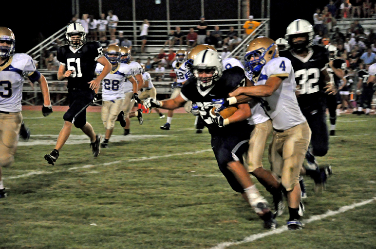 ster Schroeder Varsity Football Photos GatesChili (Lost 1412)