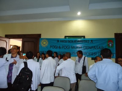 Simpati dr Ayu, Dokter di Denpasar Turun ke Jalan