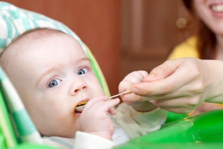 żywienie niemowlaka w 7 miesiącu