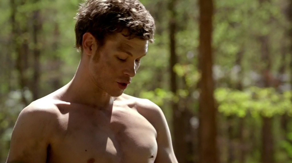 Joseph Morgan Shirtless on The Vampire Diaries s2e22 - Shirtless Men at