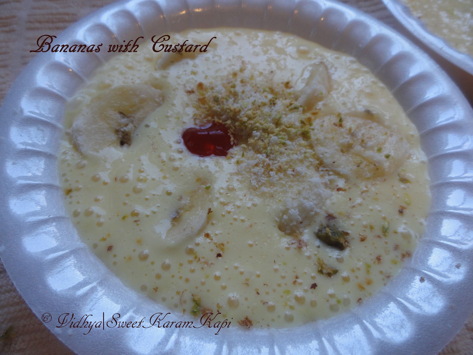 Sweet Karam Kapi ) Bananas with custard