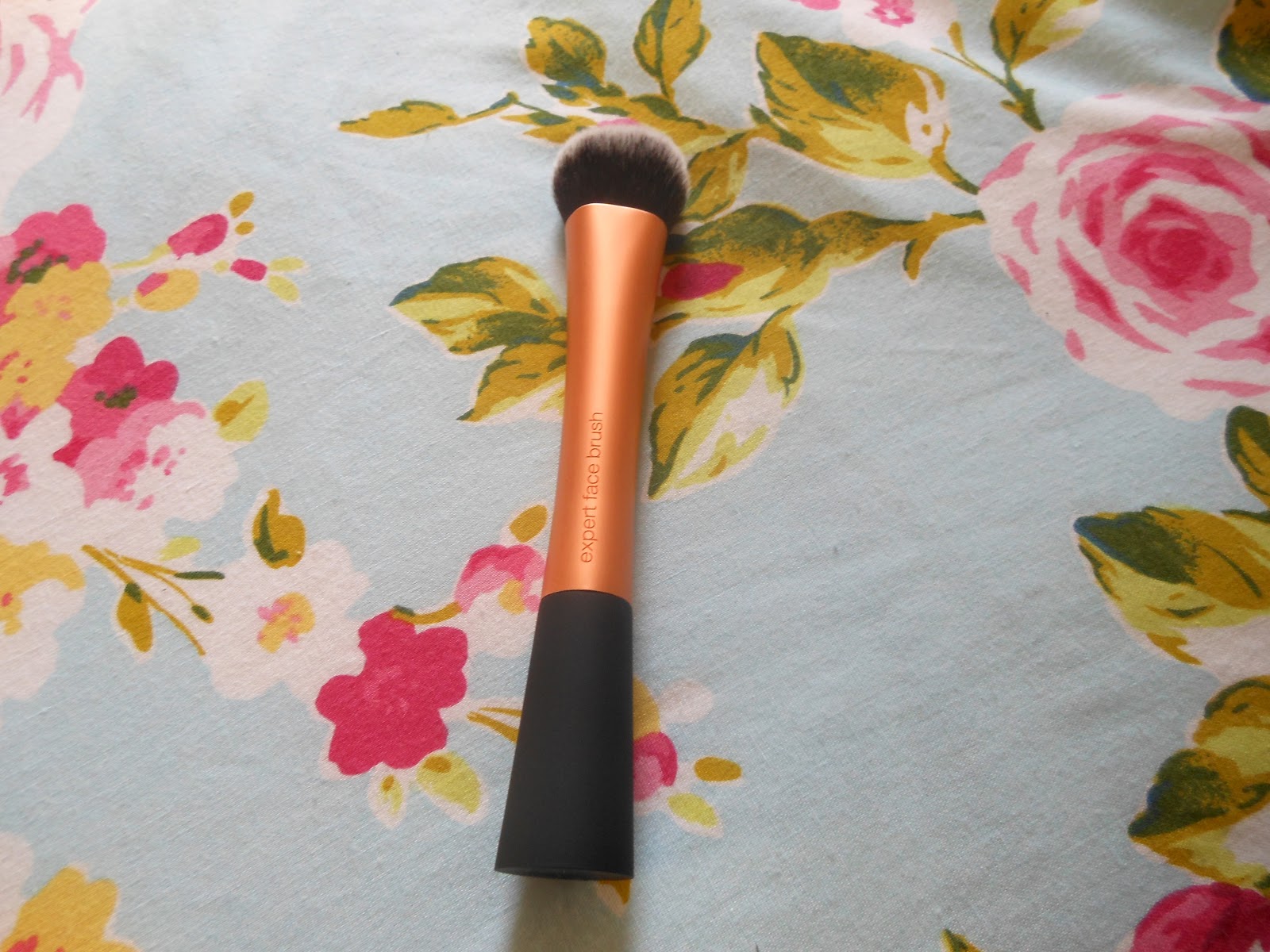 REVIEW Real Techniques Expert Face Brush & Eyes Starter Set