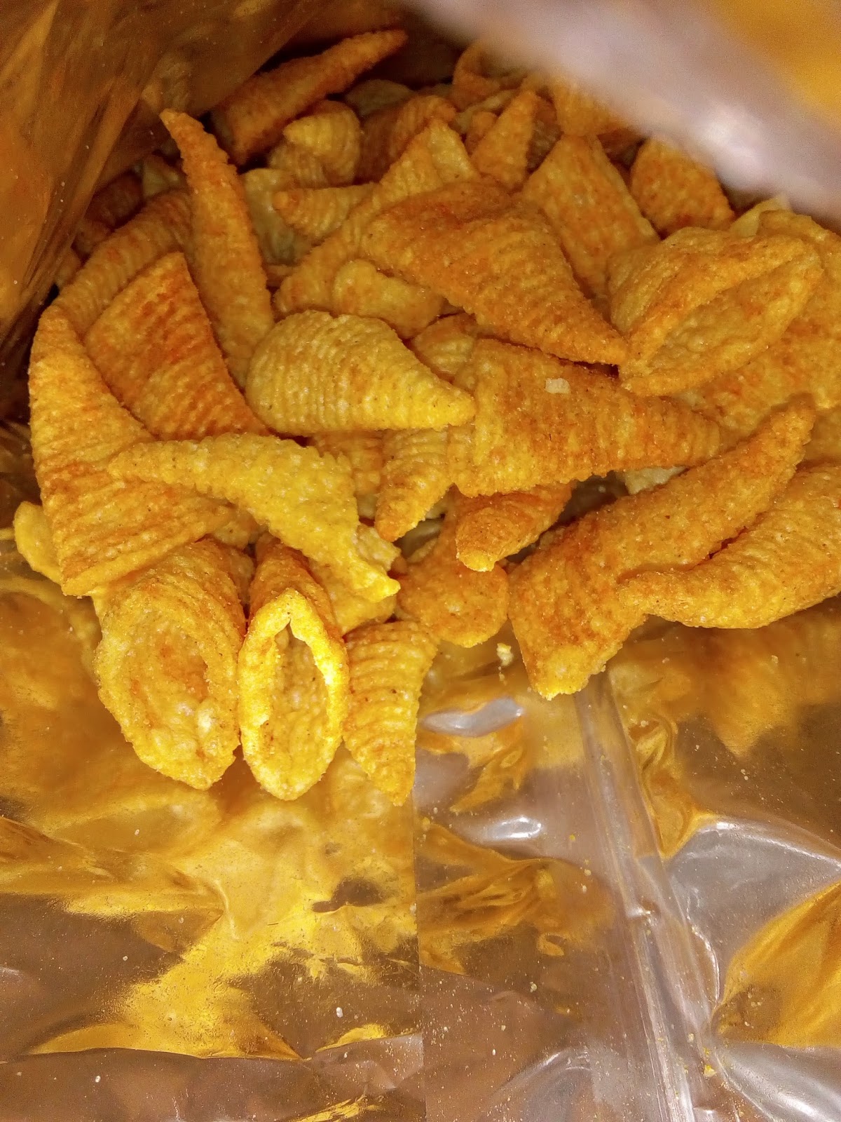 Supersupergirl's Food Reviews [Walkers crisps] Bugles
