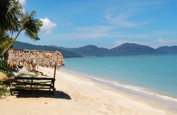 7 Pantai di Penang Malaysia Favorit Wisatawan