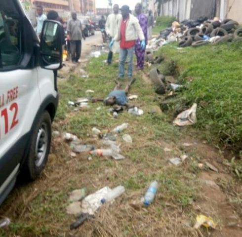Dying man spotted at dustbin ground in Yaba has been taken away in an ambulance (photos)