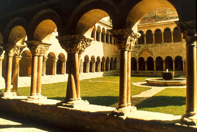 LE MALHEUR DU MONDE, par Henri-Marie Boudon, grand archidiacre d'Évreux Santo_domingo_de_silos_cloister