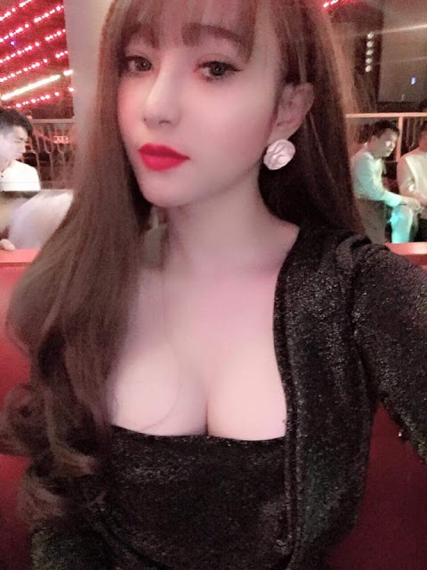 Gái xinh lộ nhủ hoa cực đã