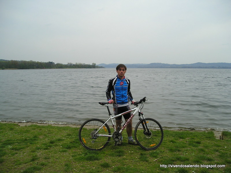 giro lago di varese in bicicletta