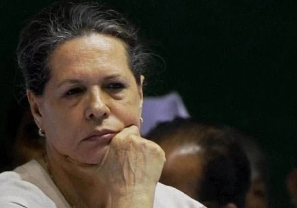 Sonia Gandhi announces retirement from politics, a day before Rahul Gandhi's 'crowning' as Congress president, New Delhi, News, Politics, Rahul Gandhi, Election, National.