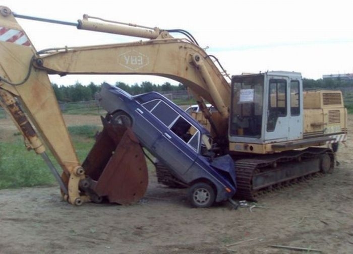 ... crashes and pictures funny car accidents gallery funny car accidents