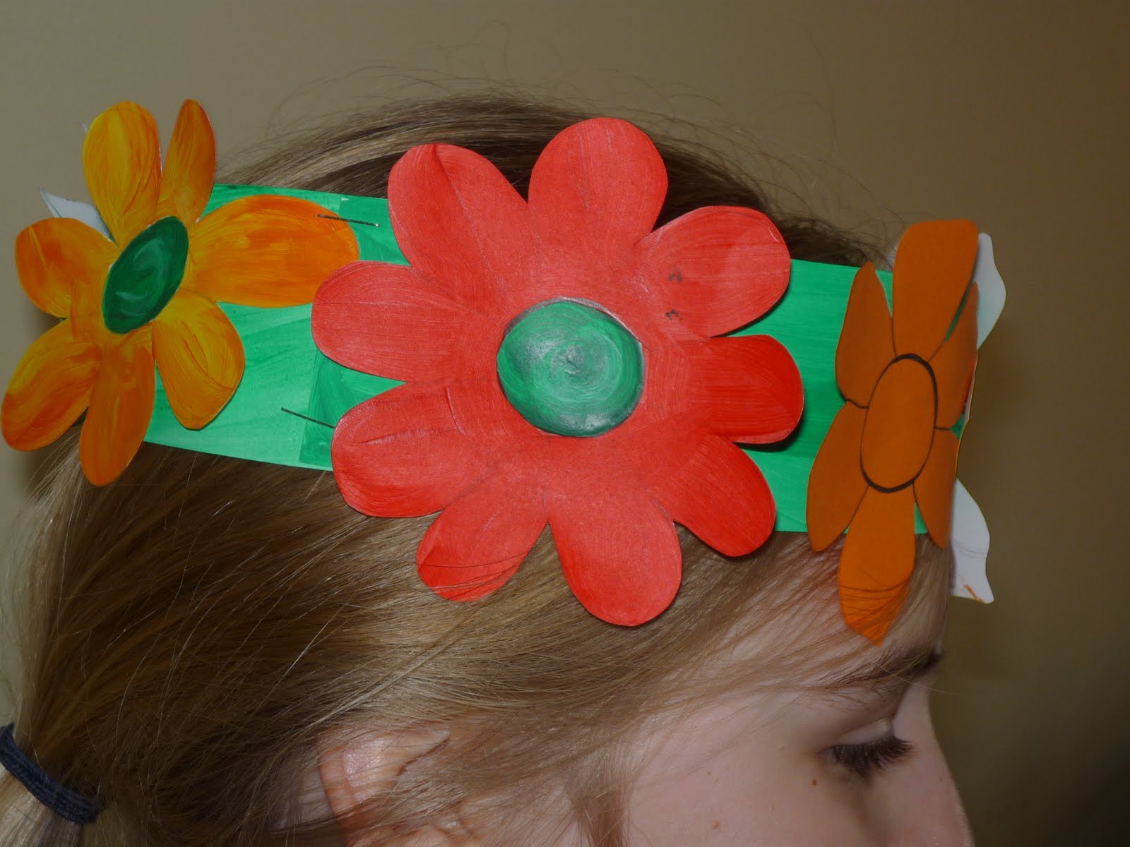 Paper craft ; flower crown