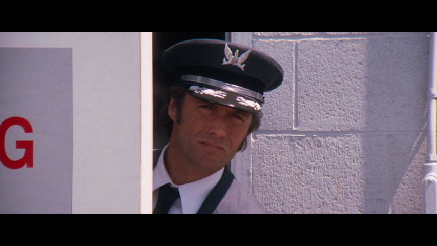 Magnum-Force-Clint-Eastwood-pilot.png