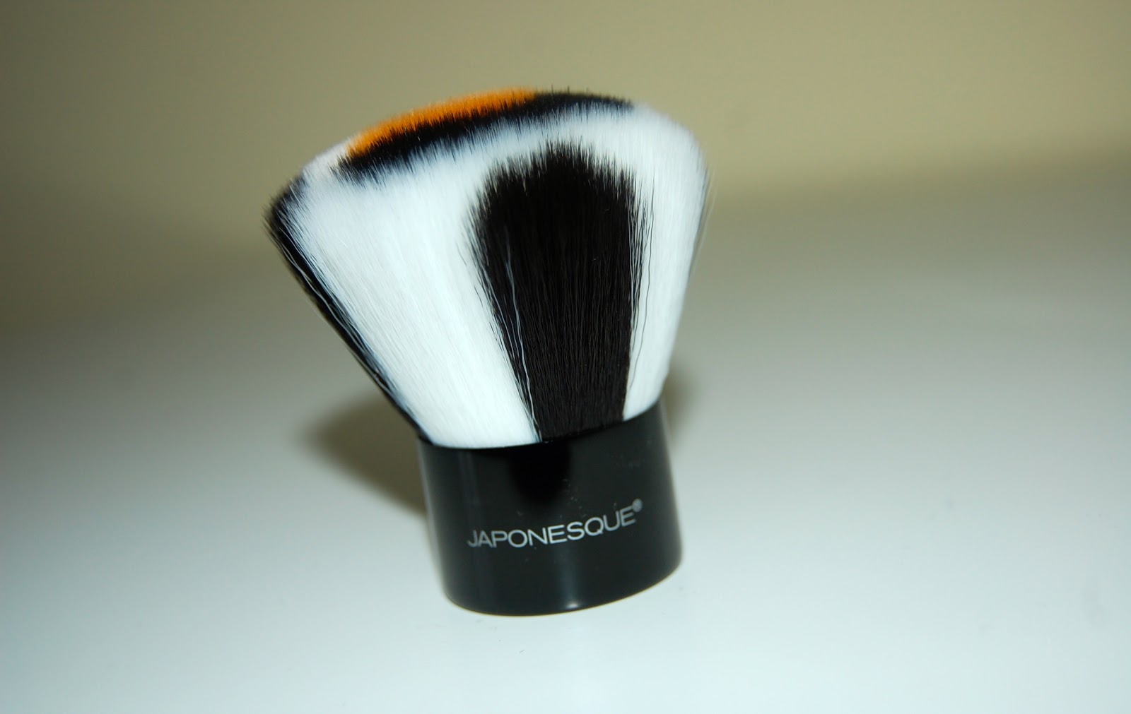 Nothing but Beauty Japonesque Safari Brush Set and Bronzer Brush