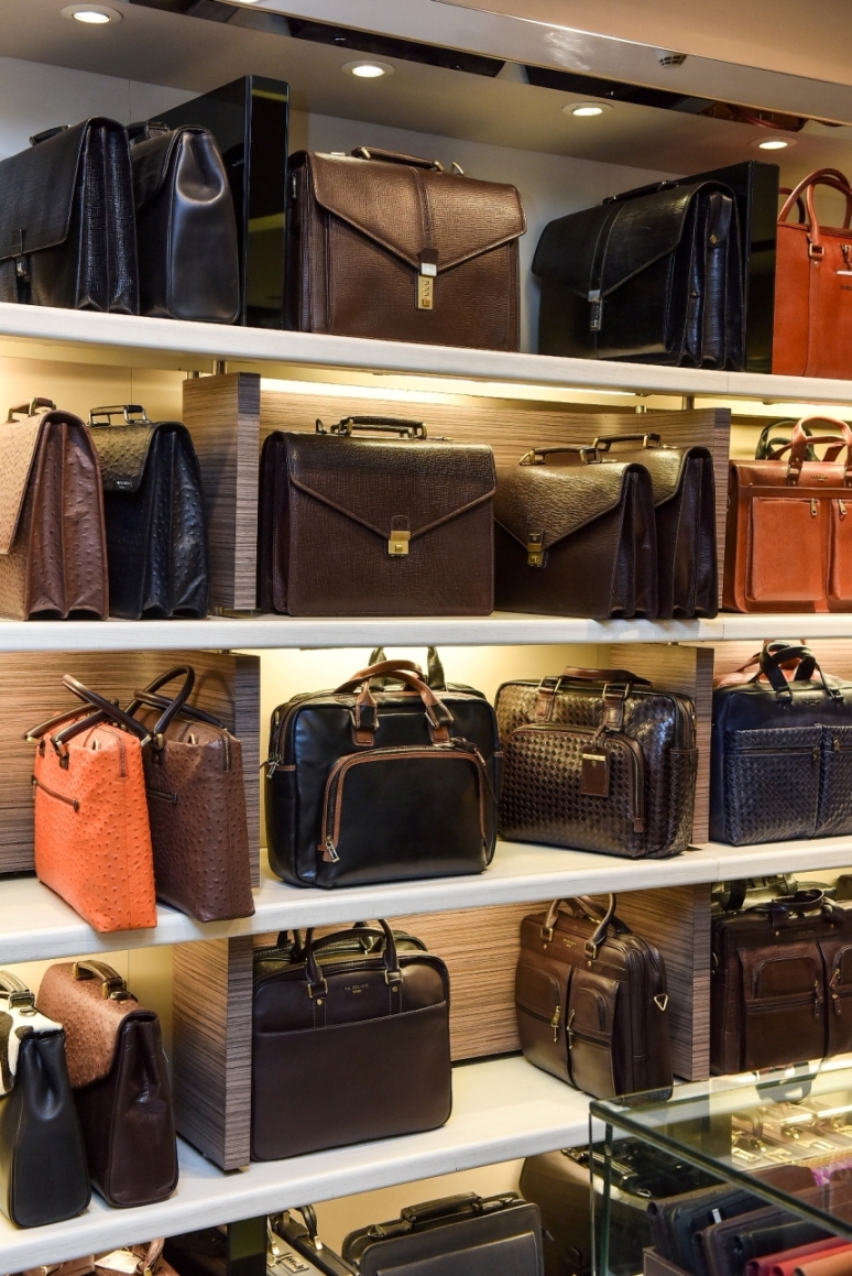 da milano trolley bags