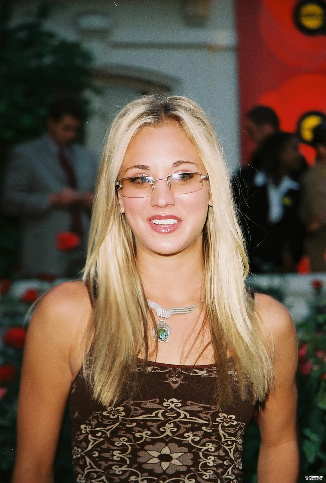 Review: dr. seuess's abc Kaley Cuoco Belly and Body: ABC 2002 Summer Press Tour All Star Party