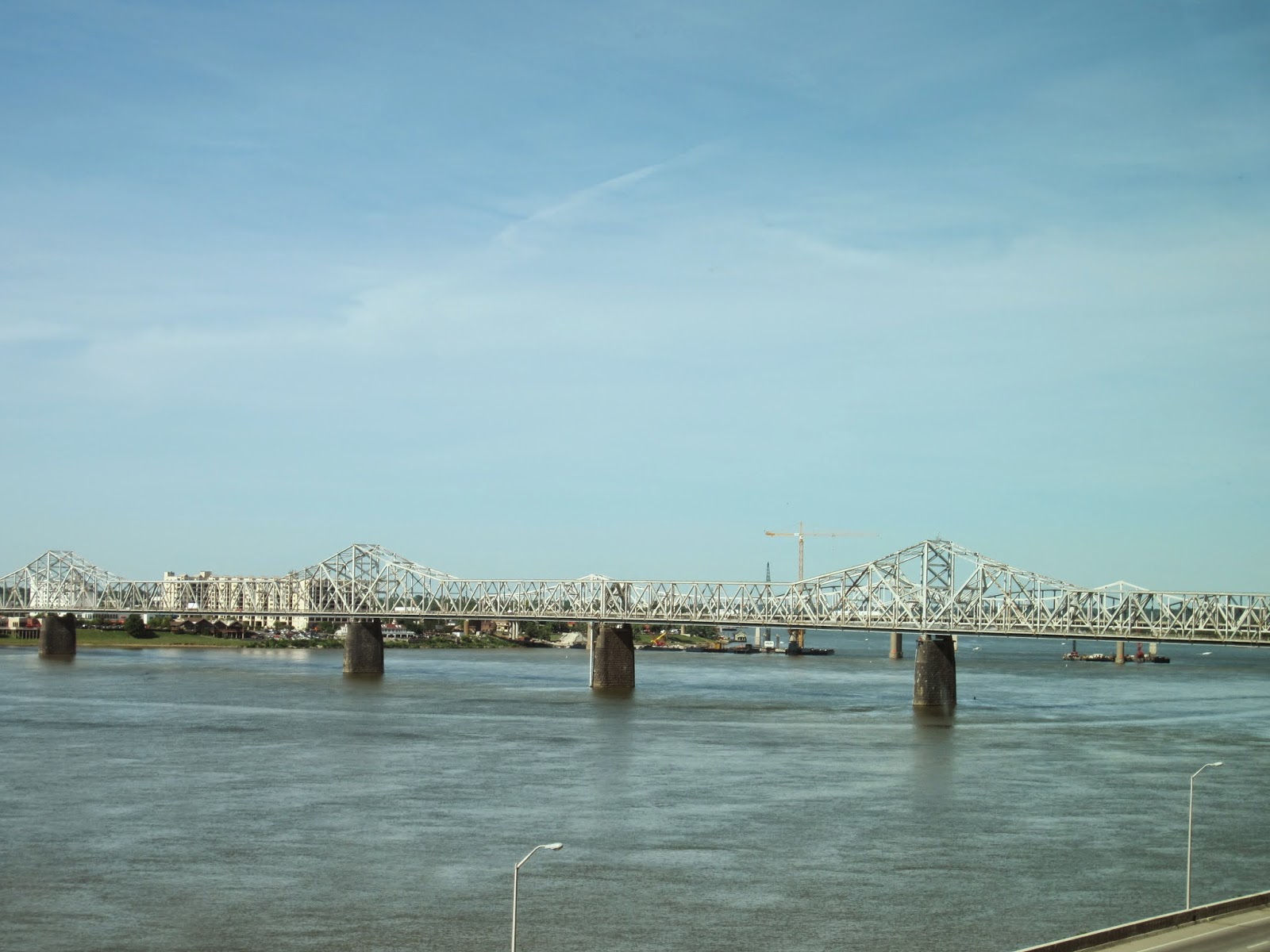 Souvenir Chronicles LOUISVILLE, KENTUCKY, PART I SPLENDOR ON THE OHIO