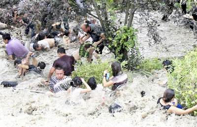 15 MUERTOS POR TIFON MUJIGAE EN CHINA