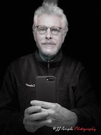 JJ Semple self-portrait with iPhone. 2017