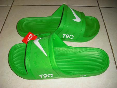 shoe show nike sandals