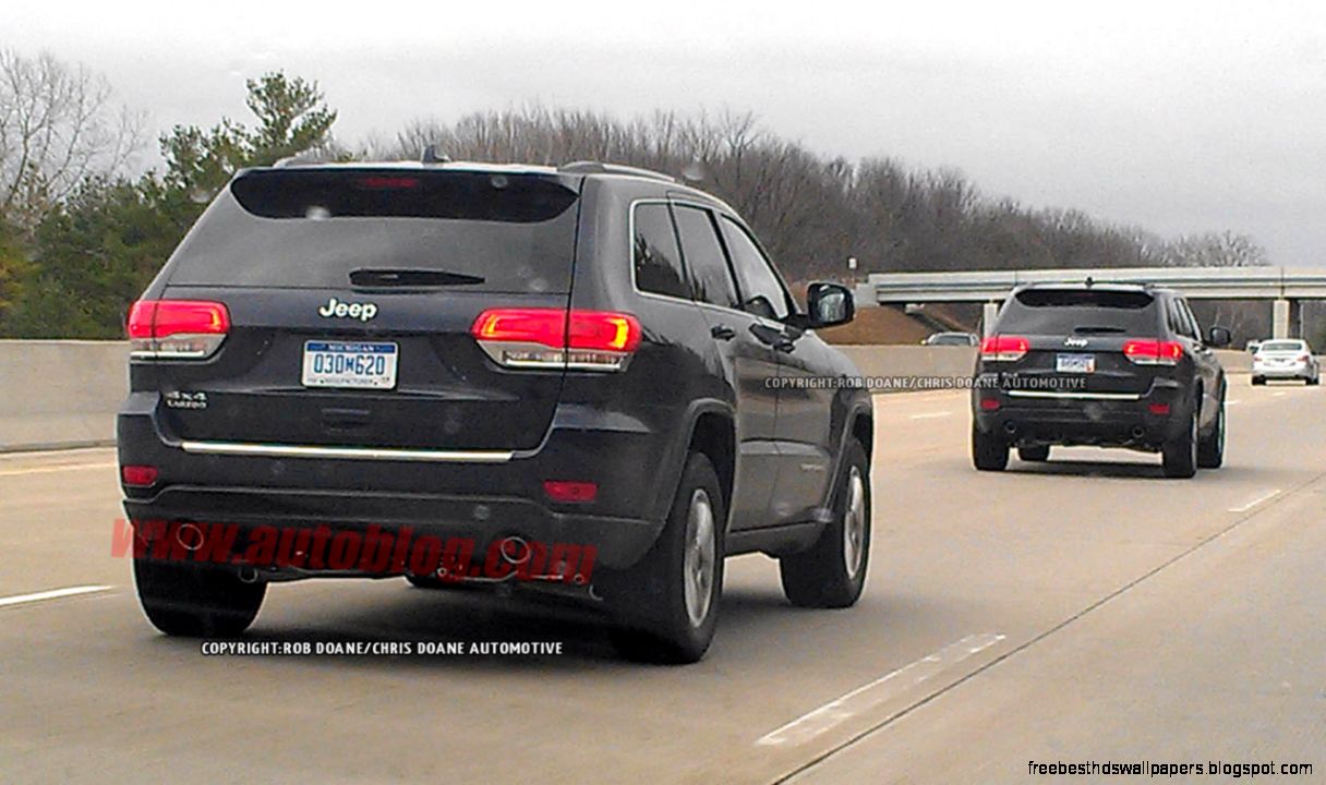 2014 Jeep Grand Cherokee is spied showing off its new headlights
