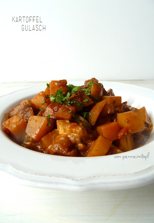 Penne im Topf: Bookshelf: Ab jetzt VEGAN! und Kartoffel-Gulasch