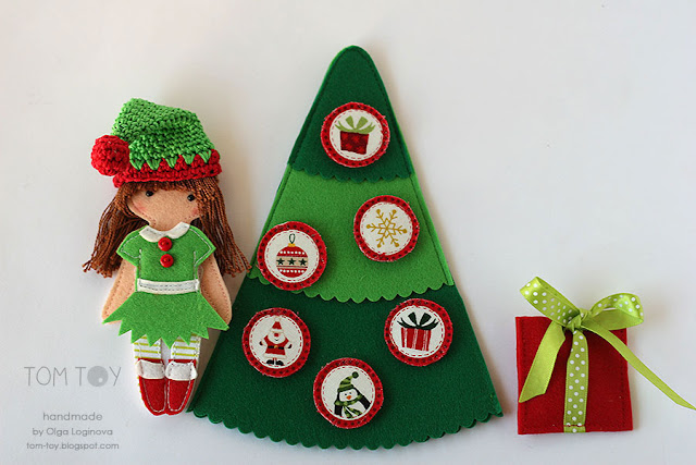 Christmas play set with felt "paper" doll
