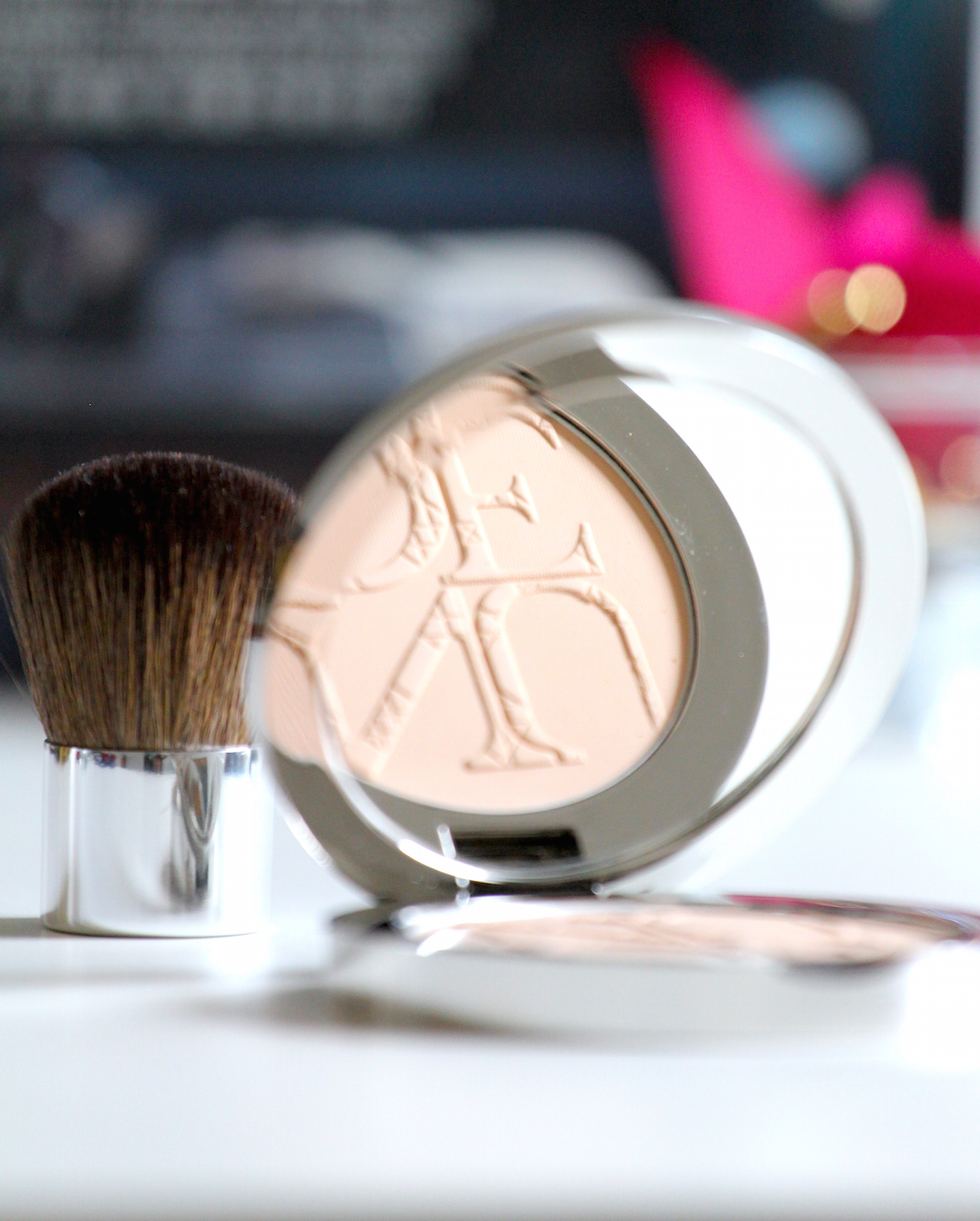 diorskin nude air powder 020