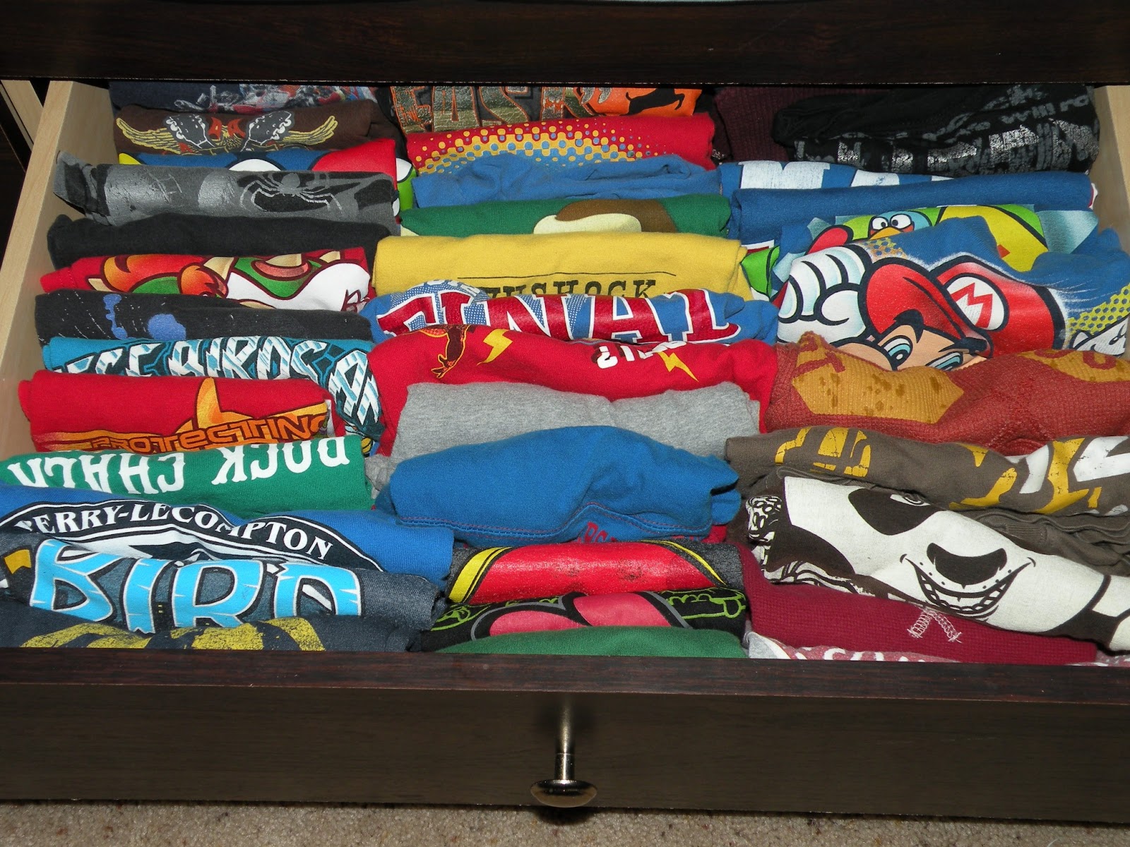 Organized T Shirt Drawer