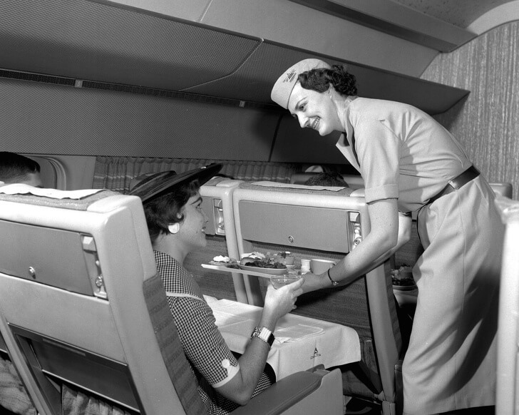 14 Beautiful Old Pictures Show What It Was Like To Travel By Plane In The Past 14 Beautiful Old Pictures Show What It Was Like To Travel By Plane In The Past