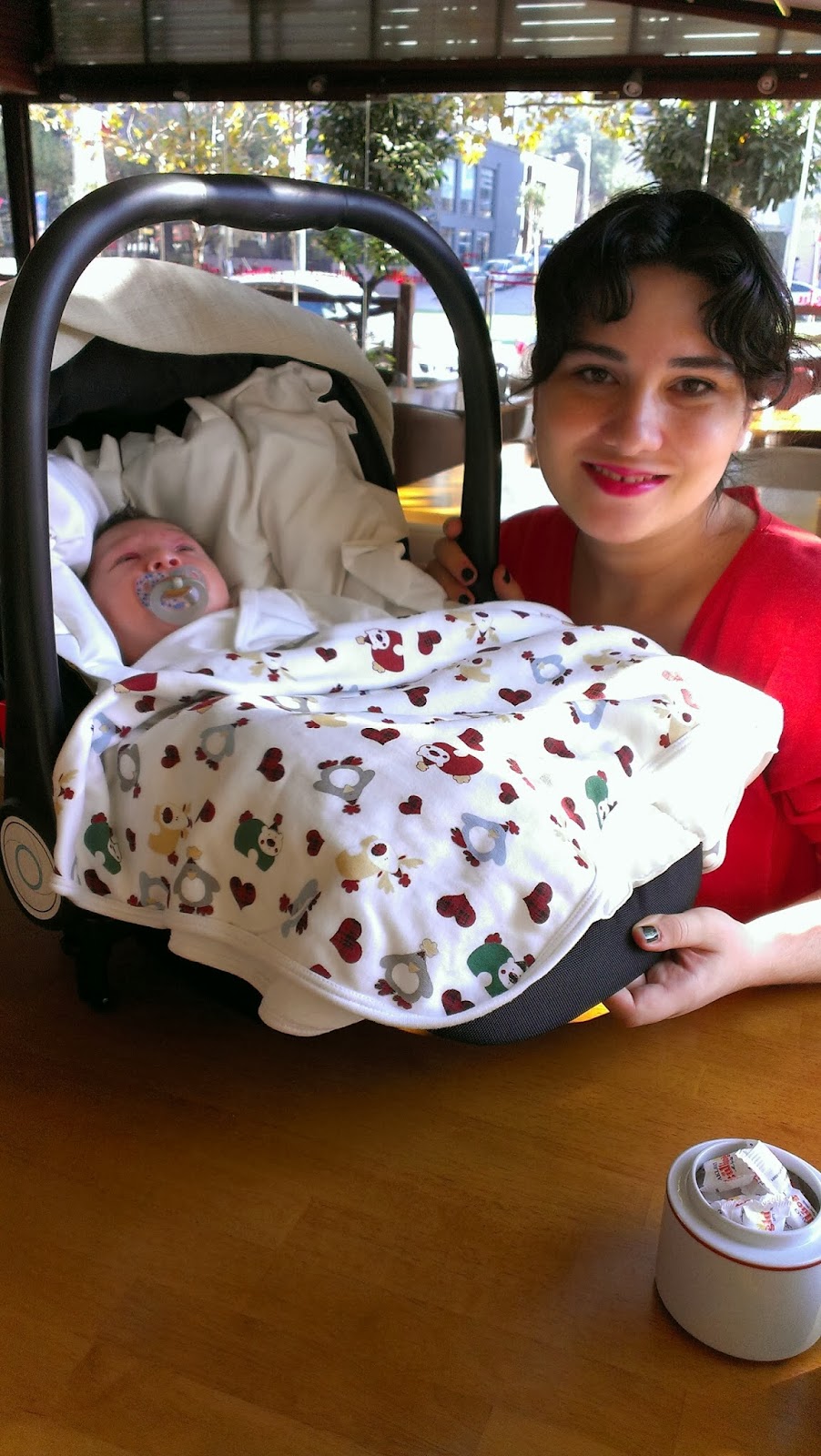 Çiltanesi Anne Bebekle Dışarı Çıkma Denemeleri Çiltanesi Anne Bebekle Dışarı Çıkma Denemeleri