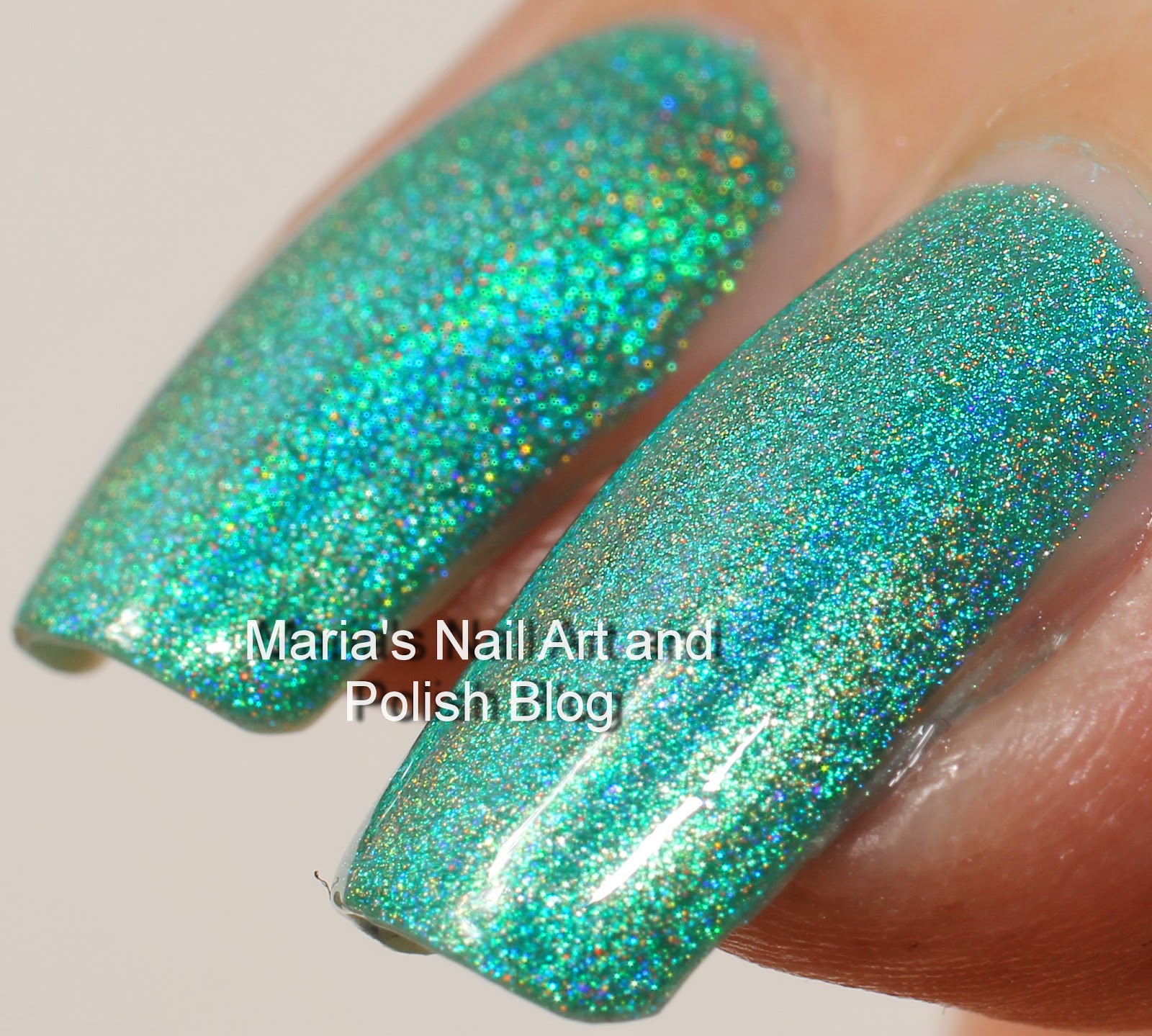 Marias Nail Art and Polish Blog Emily de Molly Land of Confusion swatches
