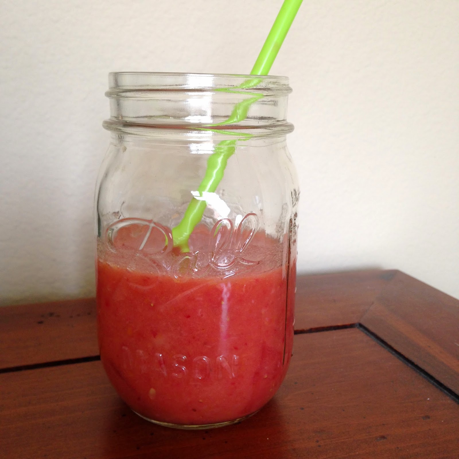 RD Tip of the Day : Quick and Fruity Breakfast Smoothie